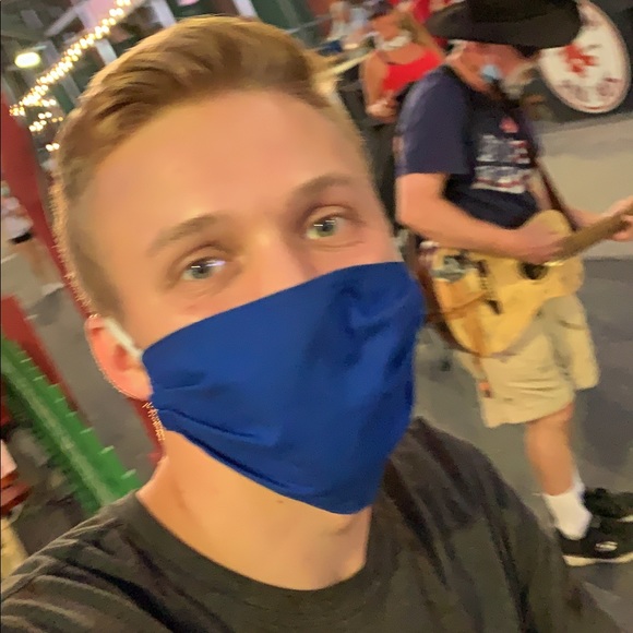 Meet your Posher, Roman - Picture 1 of 1